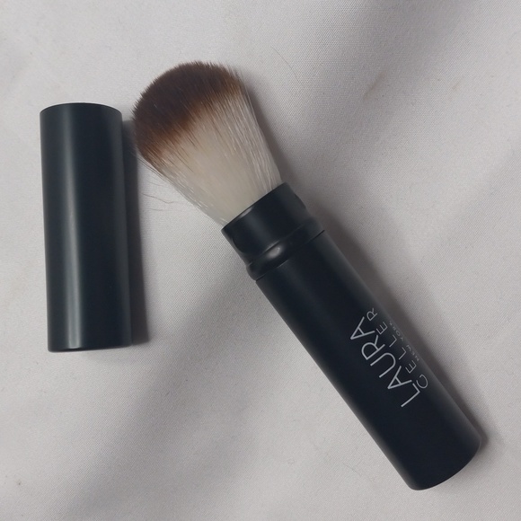 Laura Geller Retractable BRUSH - Picture 2 of 2